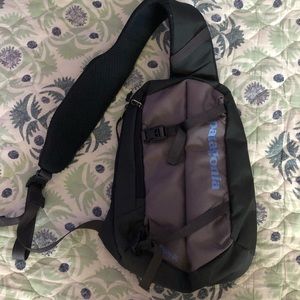 Patagonia atom 8L sling backpack